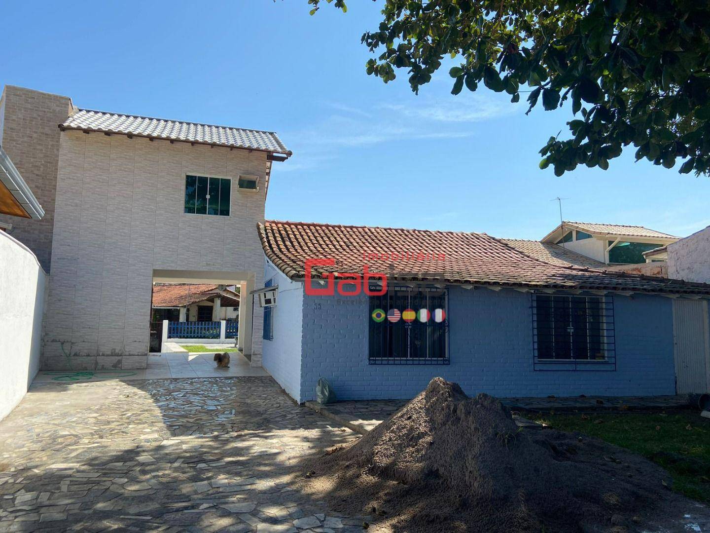 Casa à venda com 4 quartos, 210m² - Foto 2