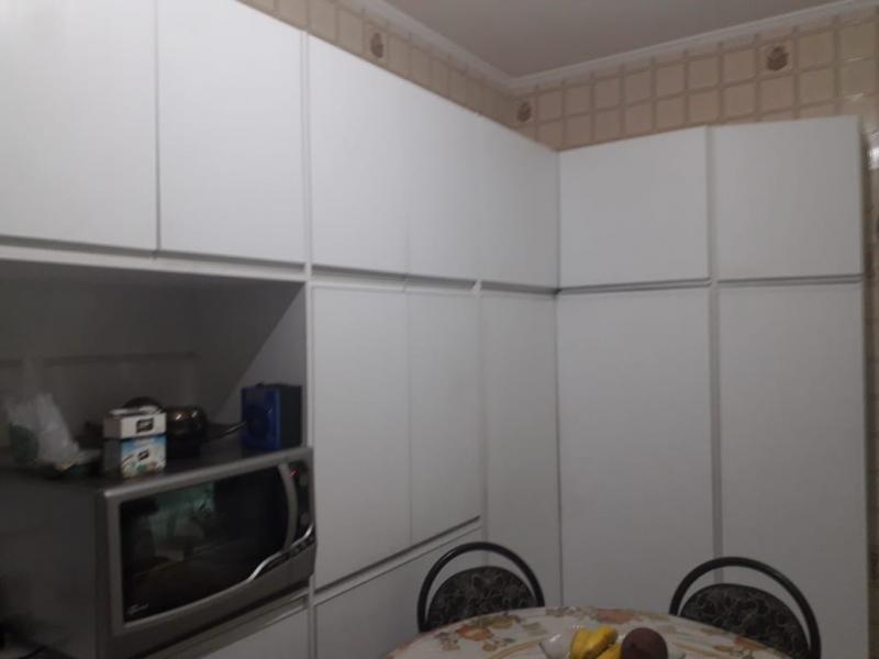 Casa à venda com 3 quartos, 300m² - Foto 10