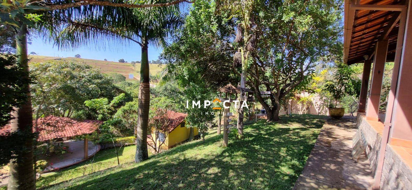 Chácara, 3 quartos, 2800 m² - Foto 1