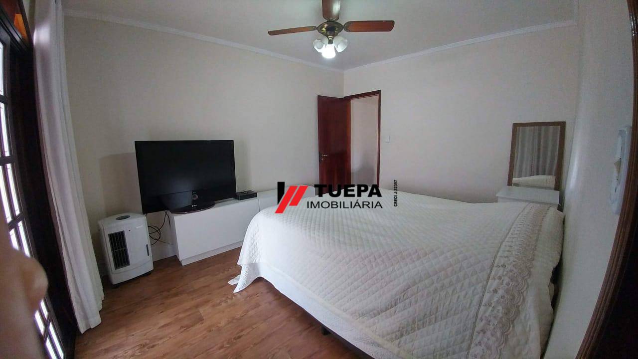 Sobrado à venda com 2 quartos, 185m² - Foto 2