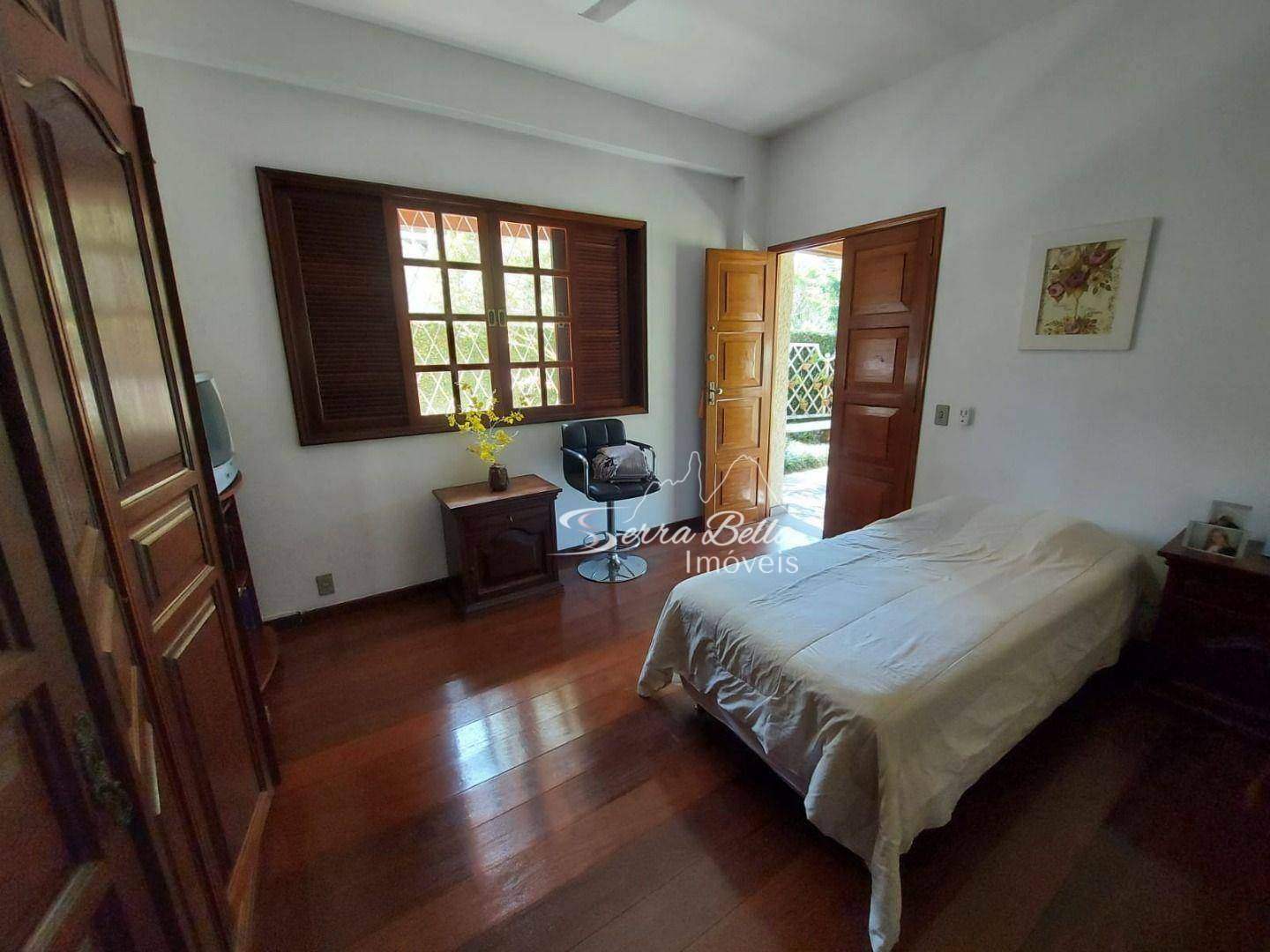 Casa de Condomínio à venda com 4 quartos, 260m² - Foto 33