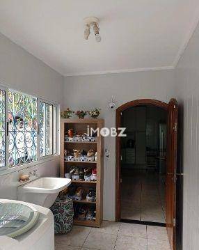 Casa à venda com 3 quartos, 250m² - Foto 28