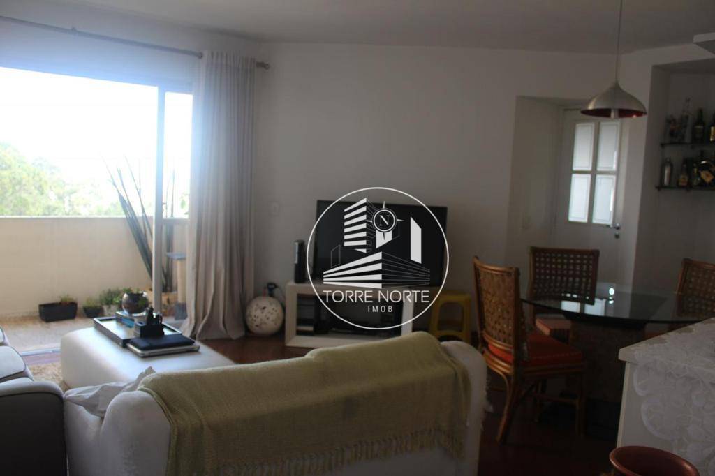 Apartamento à venda com 2 quartos, 70m² - Foto 2