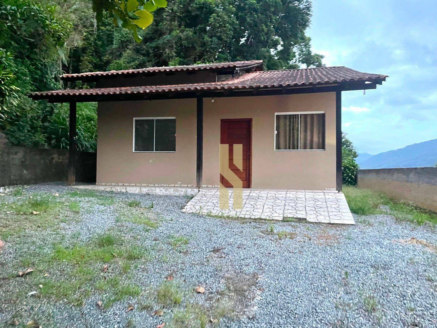 Casa à venda com 2 quartos, 73m² - Foto 1