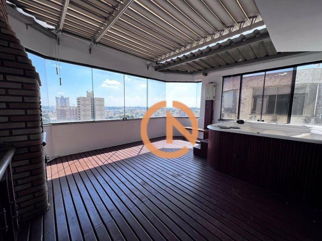 Apartamento à venda com 4 quartos, 217m² - Foto 4