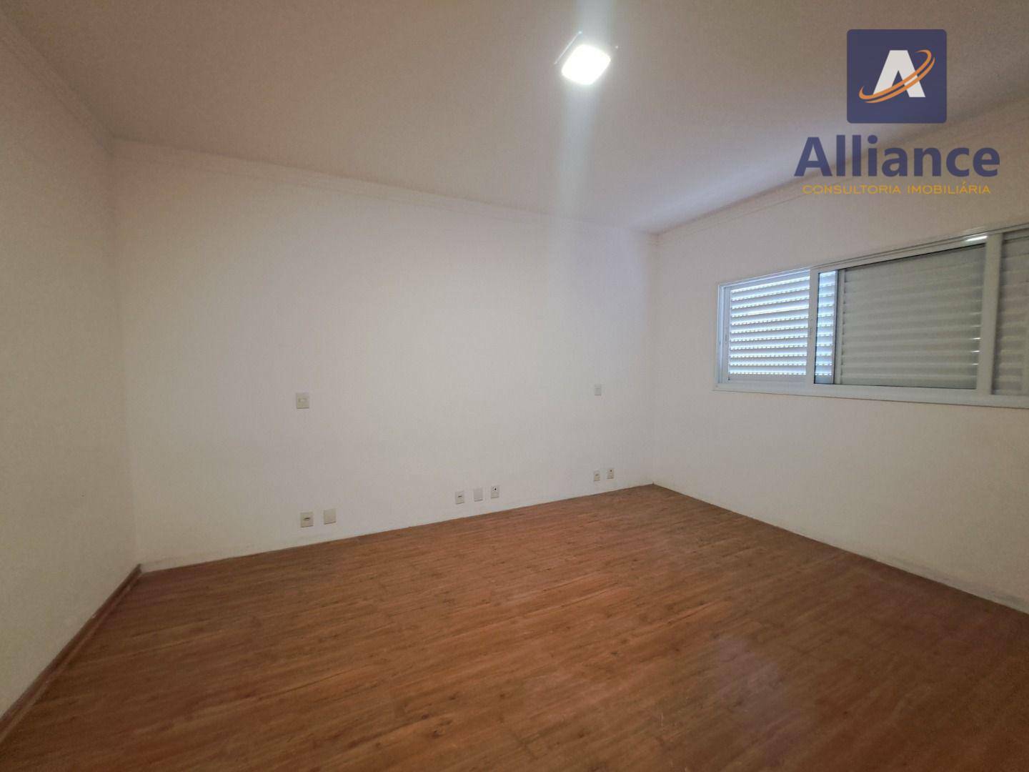 Casa de Condomínio para alugar com 3 quartos, 290m² - Foto 20