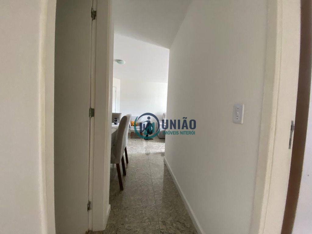 Apartamento à venda com 2 quartos, 70m² - Foto 7