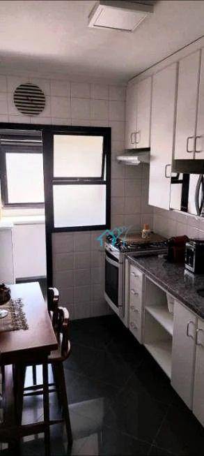 Apartamento à venda com 2 quartos, 67m² - Foto 14