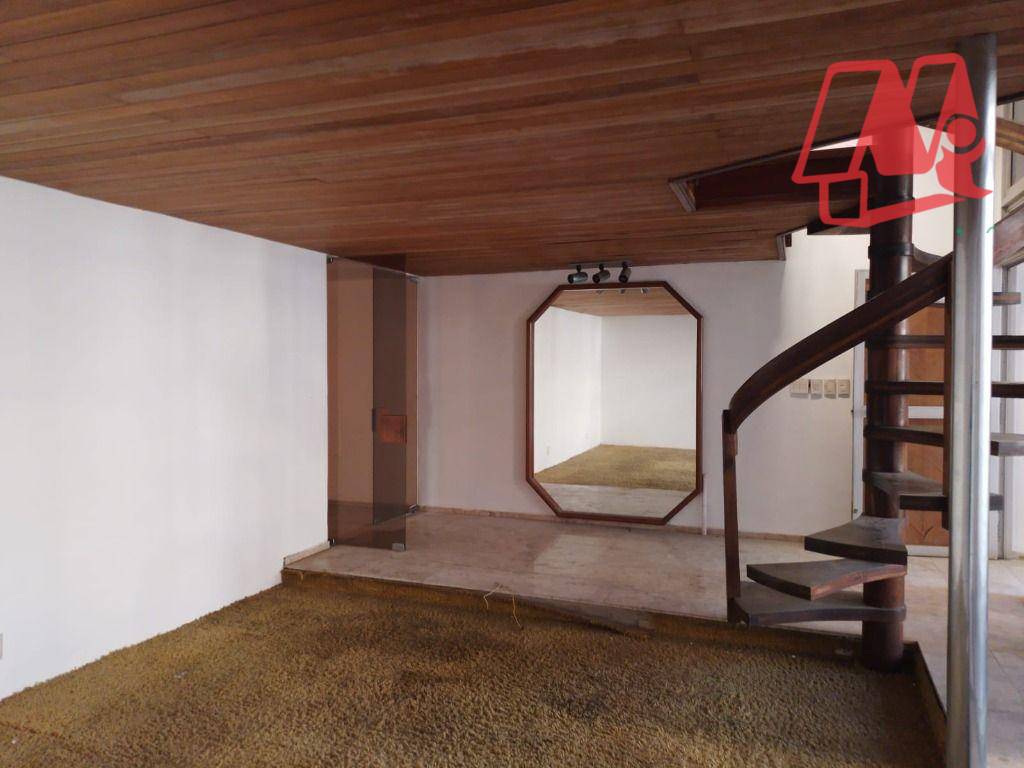 Casa à venda e aluguel com 3 quartos, 371m² - Foto 2