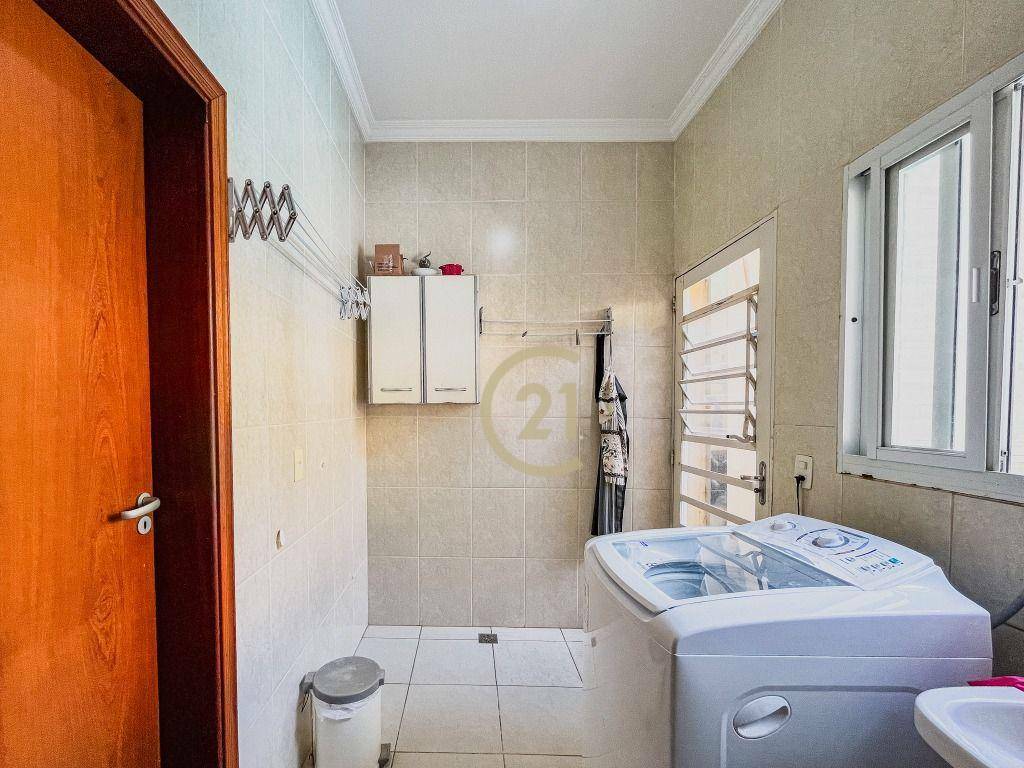 Casa de Condomínio à venda com 4 quartos, 215m² - Foto 24