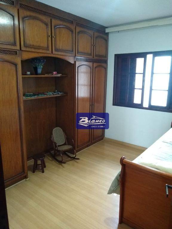 Sobrado à venda com 4 quartos, 240m² - Foto 16