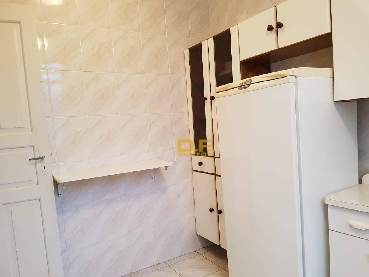 Apartamento à venda com 2 quartos, 64m² - Foto 2