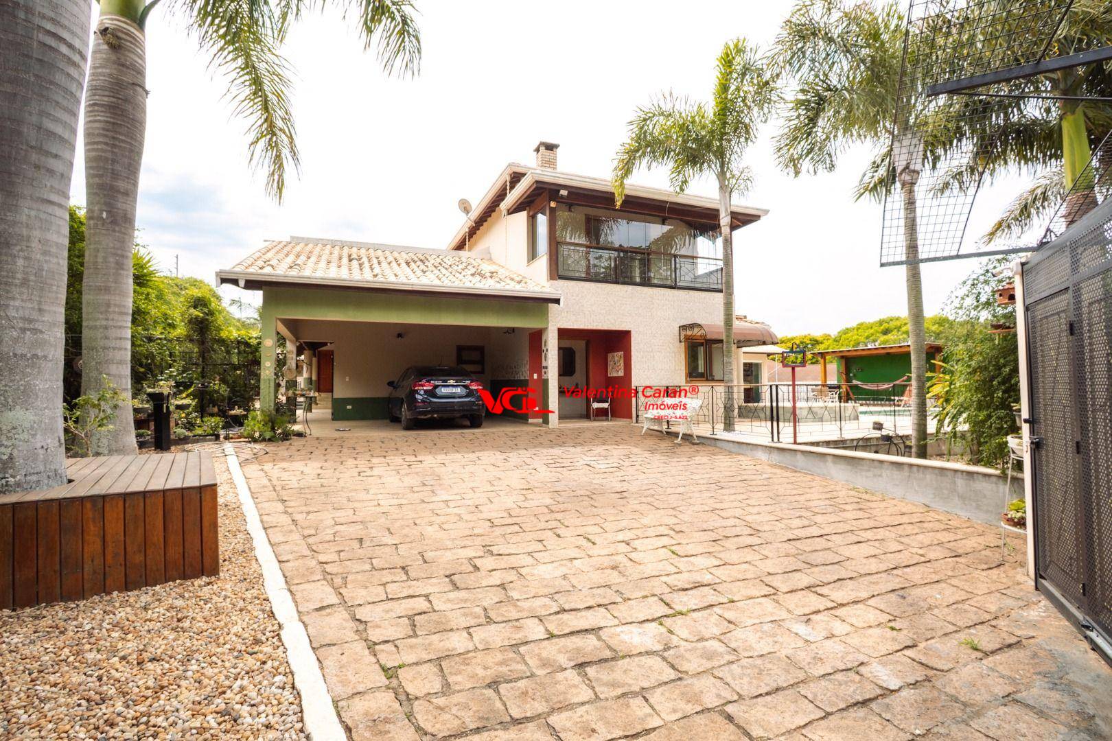 Chácara, 4 quartos, 1680 m² - Foto 1