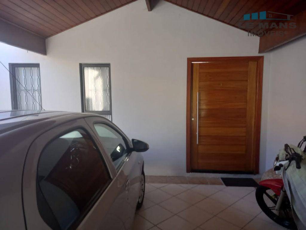 Casa à venda com 3 quartos, 97m² - Foto 3