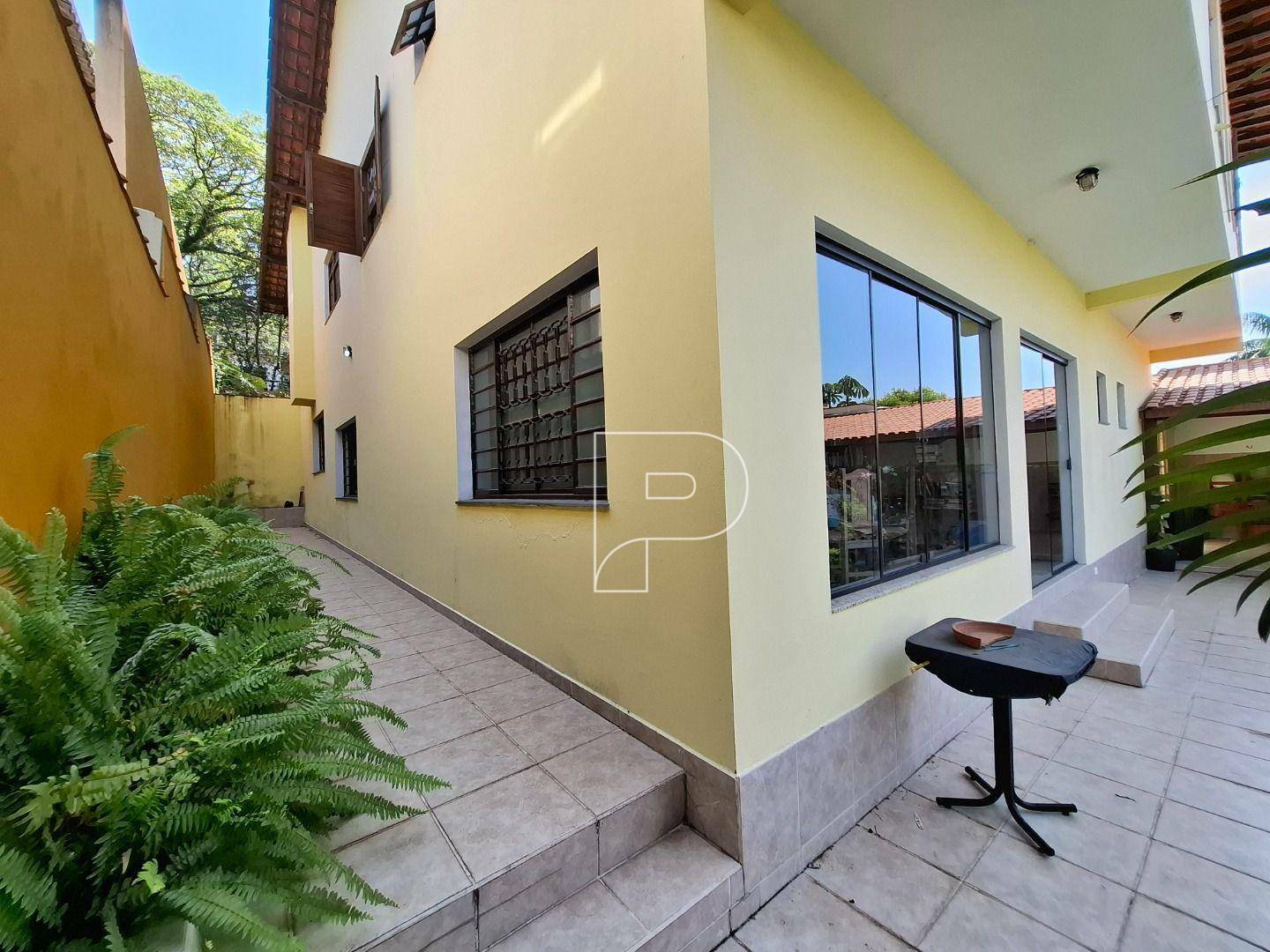 Casa de Condomínio para alugar com 3 quartos, 400m² - Foto 44