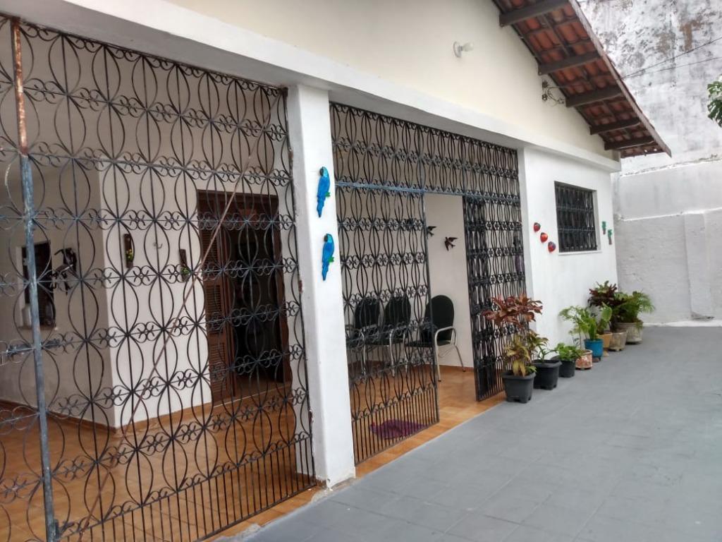 Casa à venda com 5 quartos, 300m² - Foto 3