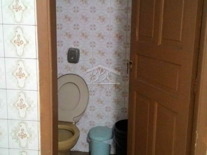 Sobrado à venda com 3 quartos, 200m² - Foto 2