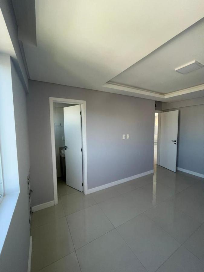 Apartamento à venda com 2 quartos, 68m² - Foto 10