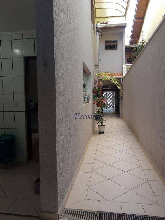 Sobrado à venda com 3 quartos, 209m² - Foto 9