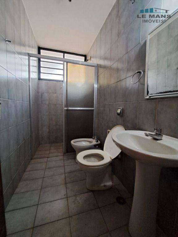 Chácara à venda e aluguel com 6 quartos, 750m² - Foto 31