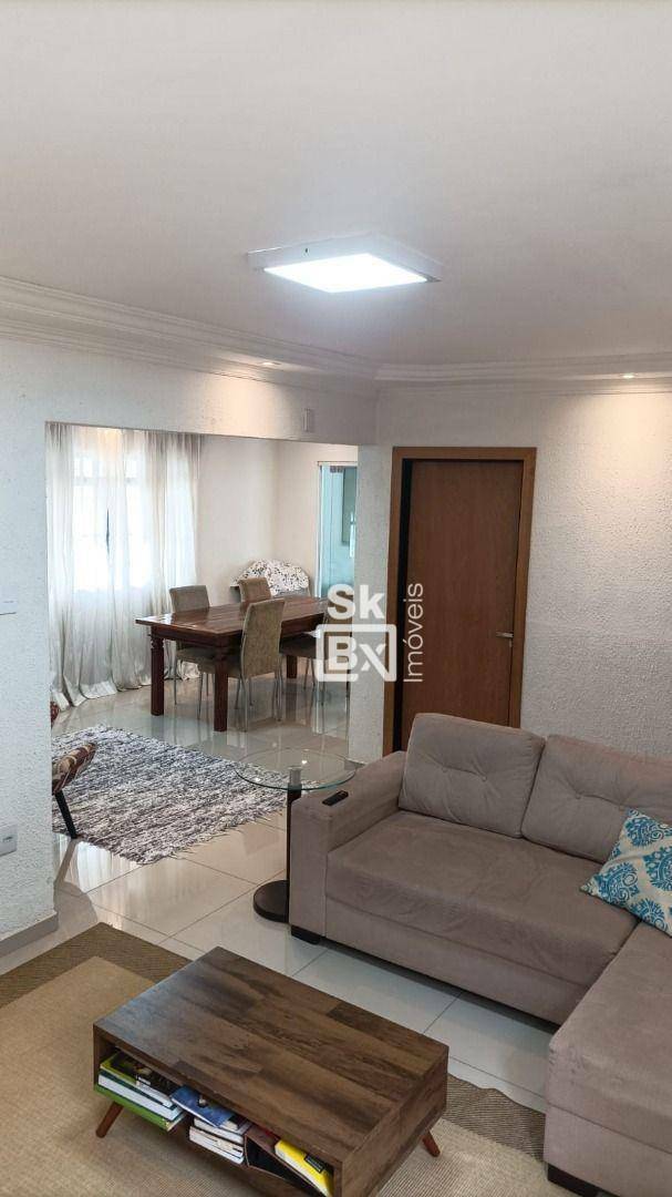 Casa à venda com 3 quartos, 200m² - Foto 2