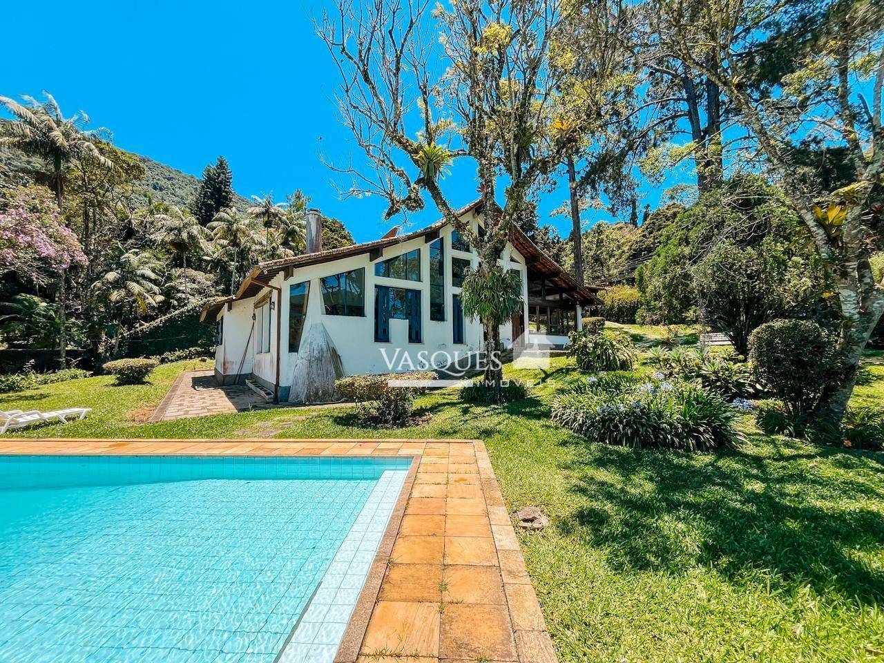 Casa à venda com 3 quartos, 148m² - Foto 2