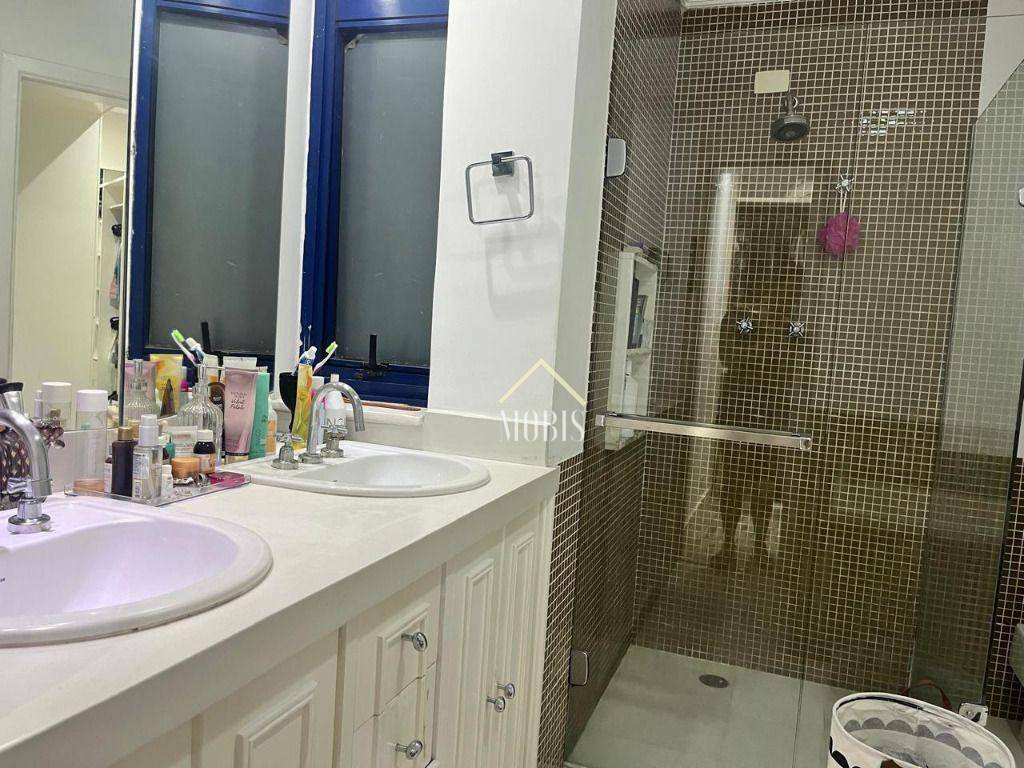 Apartamento à venda com 3 quartos, 191m² - Foto 32