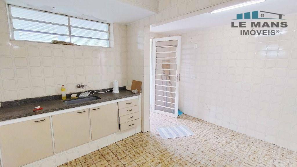 Casa à venda com 3 quartos, 153m² - Foto 11