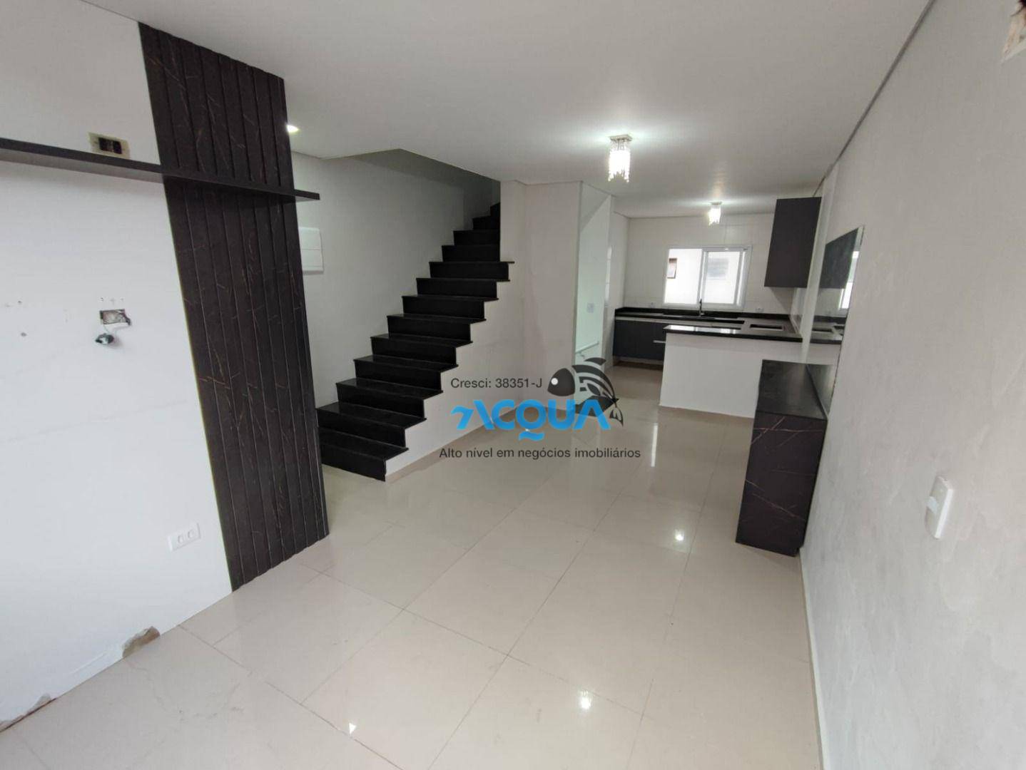 Casa à venda com 2 quartos, 120m² - Foto 4