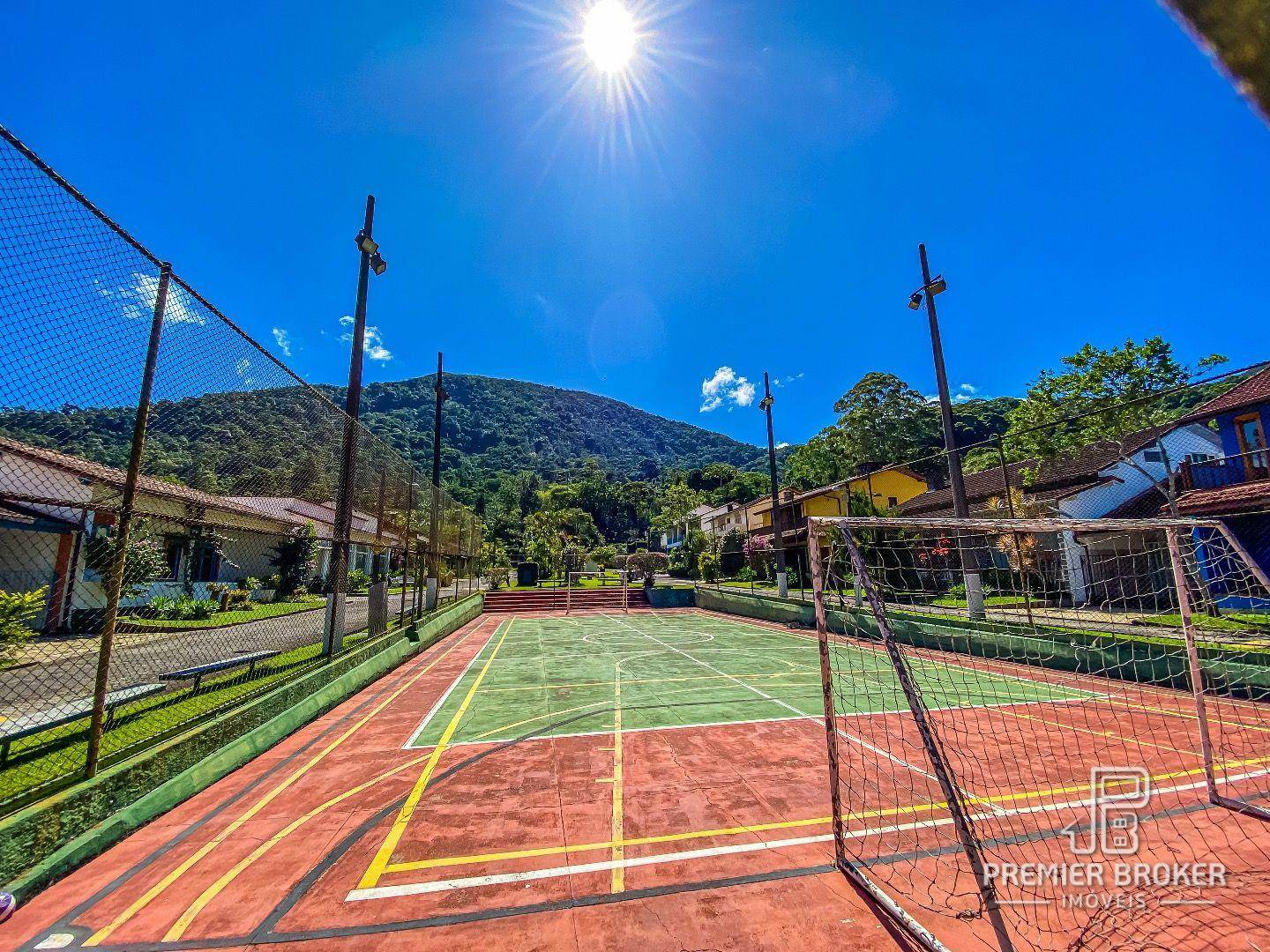 Casa de Condomínio à venda com 4 quartos, 250m² - Foto 59