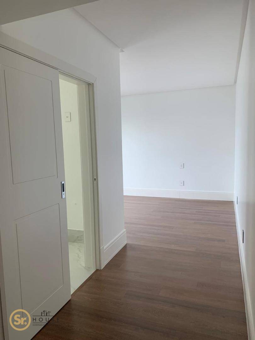 Apartamento à venda com 3 quartos, 151m² - Foto 12