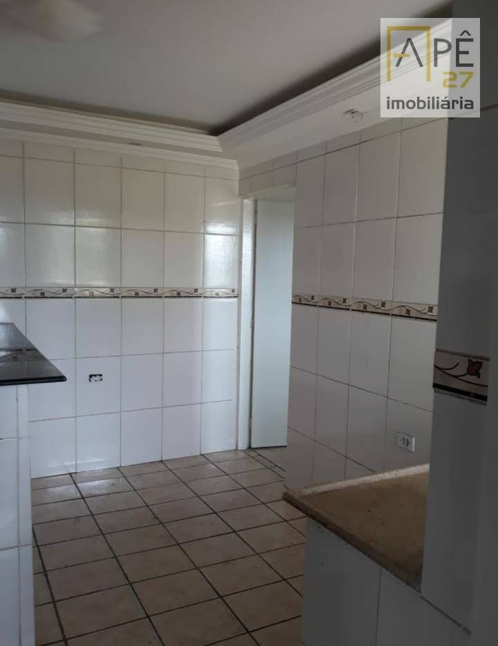 Casa à venda com 2 quartos, 100m² - Foto 14