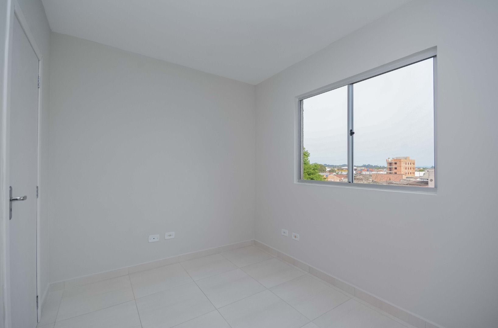 Apartamento para alugar com 2 quartos, 75m² - Foto 27