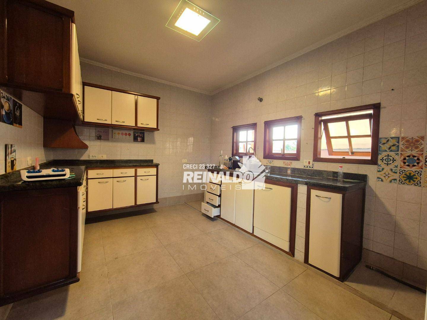 Casa de Condomínio à venda com 3 quartos, 274m² - Foto 6