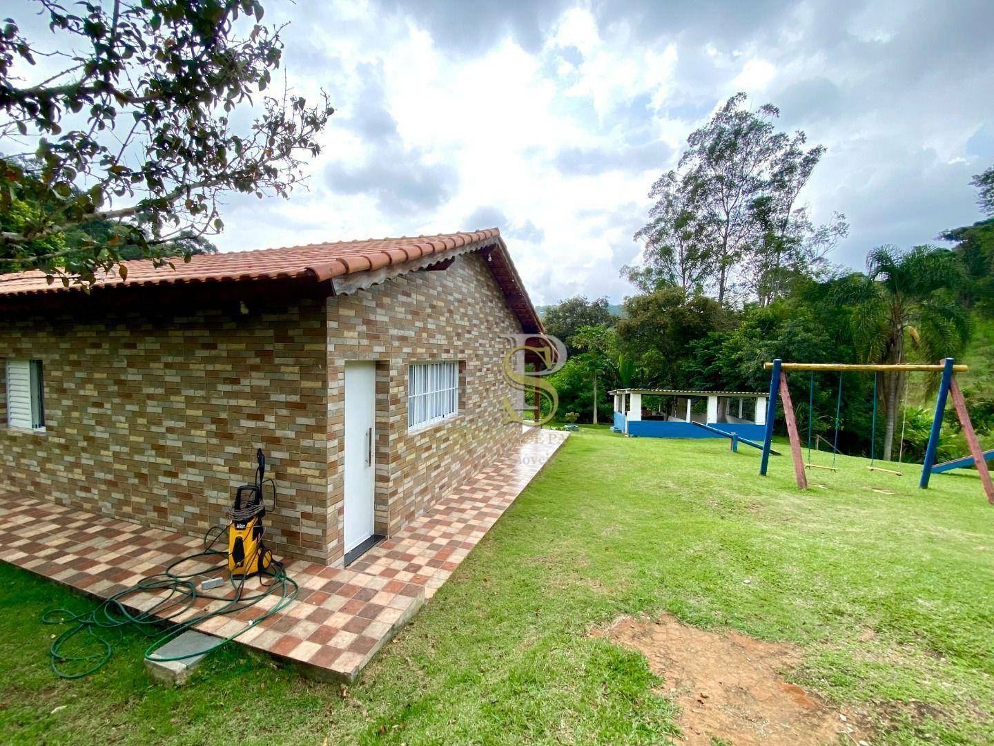 Chácara à venda com 3 quartos, 300m² - Foto 8