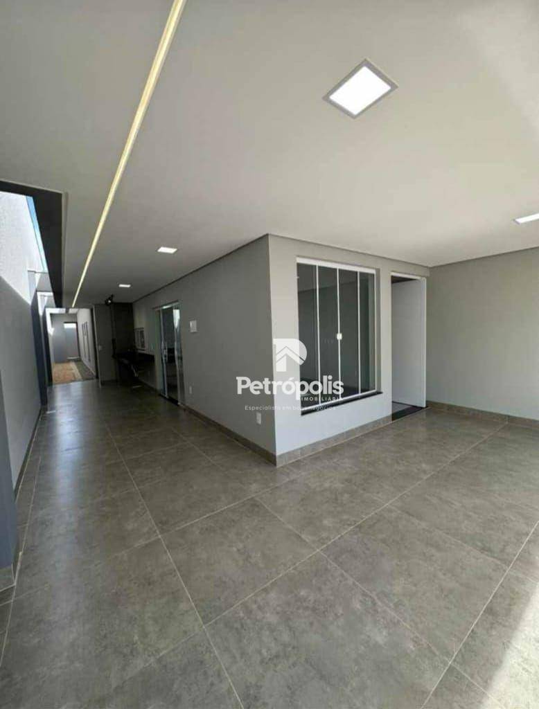 Casa à venda com 3 quartos, 146m² - Foto 2