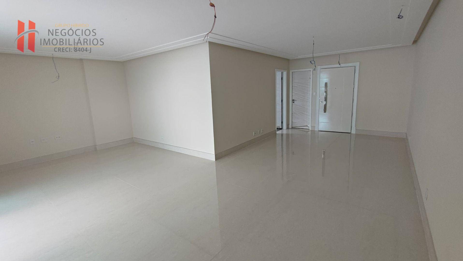 Apartamento à venda com 4 quartos, 195m² - Foto 7