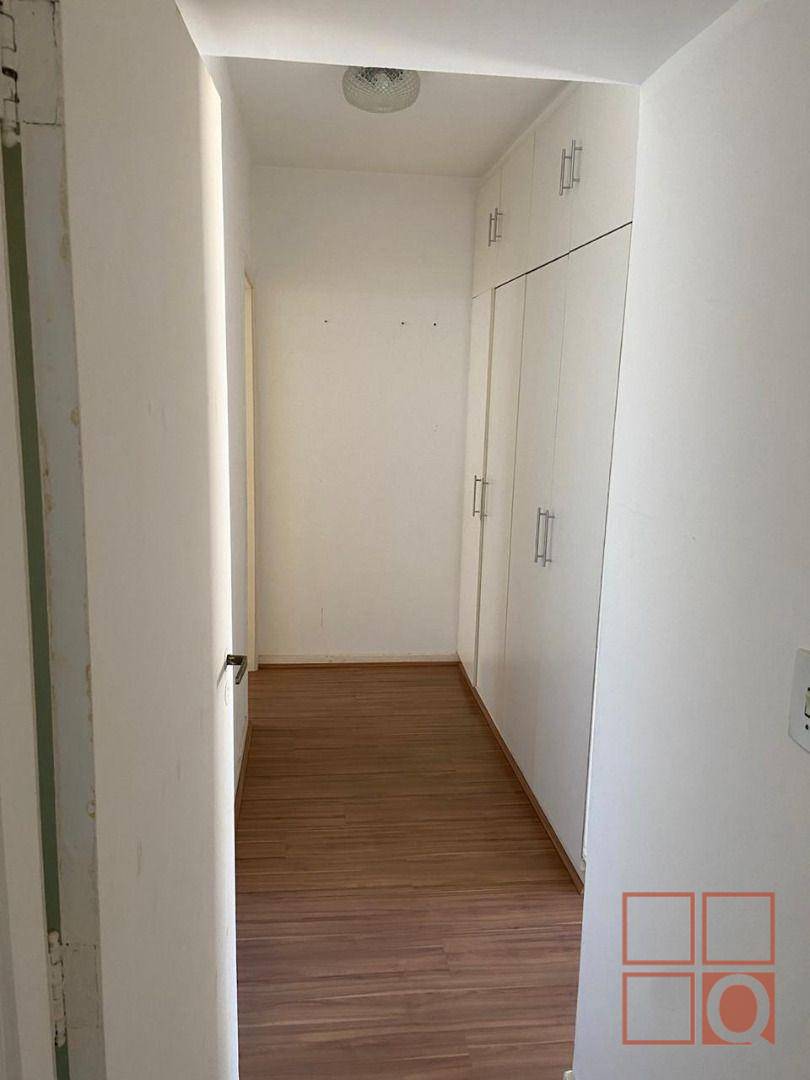 Apartamento à venda com 3 quartos, 101m² - Foto 2