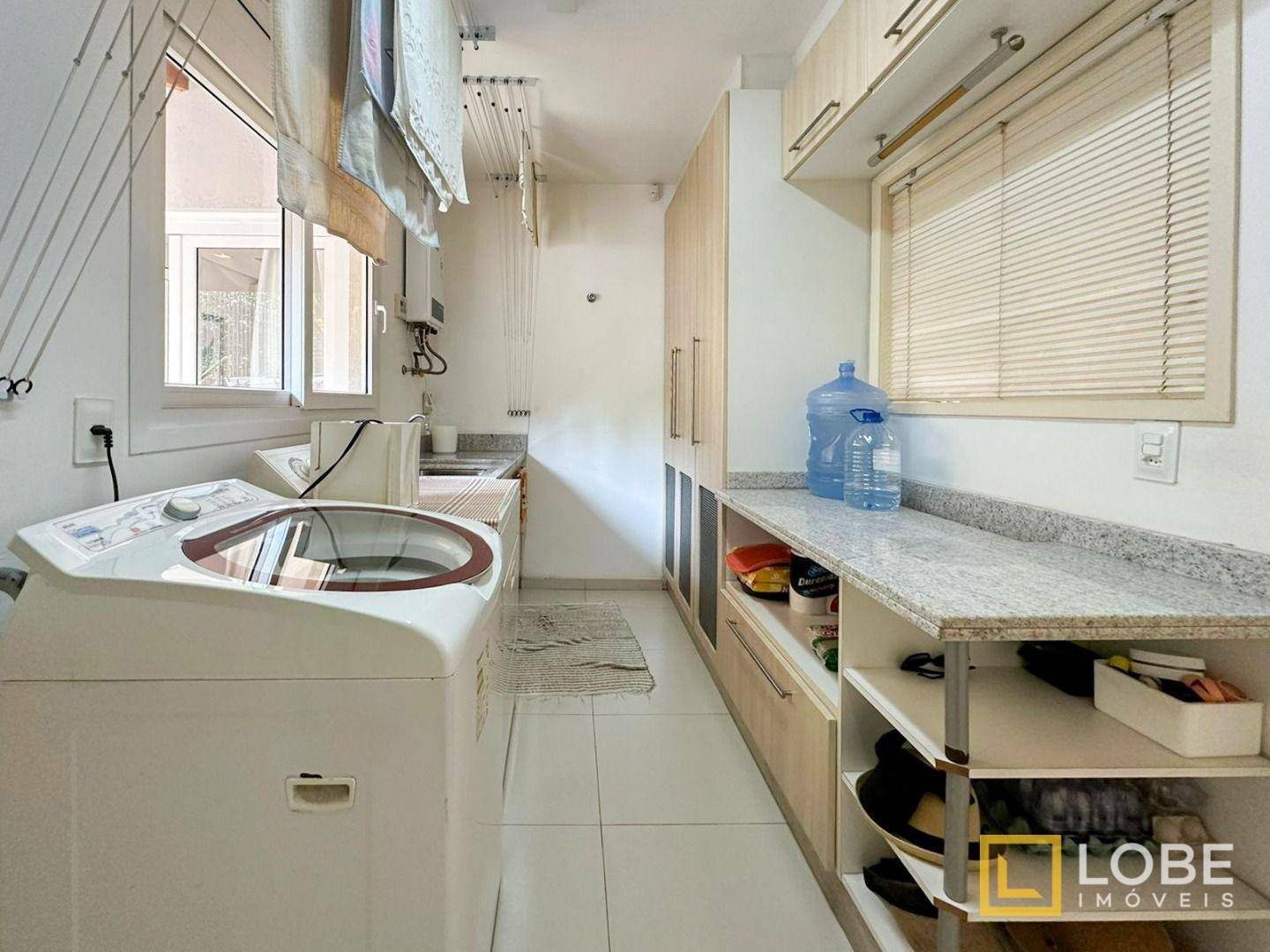 Casa à venda com 3 quartos, 330m² - Foto 30