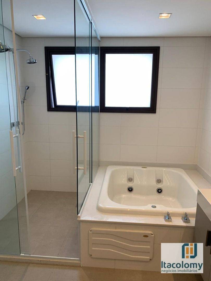 Apartamento para alugar com 3 quartos, 285m² - Foto 9