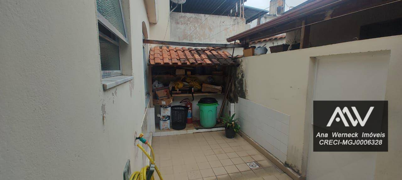 Casa à venda e aluguel com 4 quartos, 200m² - Foto 27