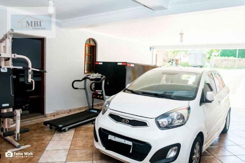 Sobrado à venda com 4 quartos, 1m² - Foto 2