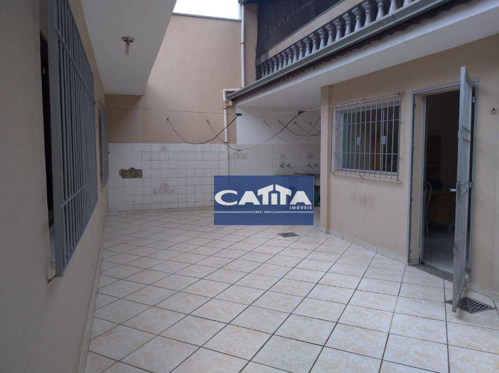 Casa à venda e aluguel com 3 quartos, 200m² - Foto 18