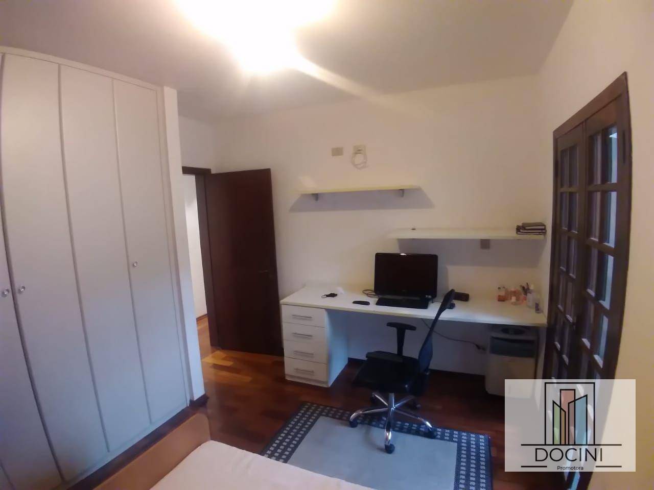 Casa para alugar com 3 quartos, 360M2 - Foto 25