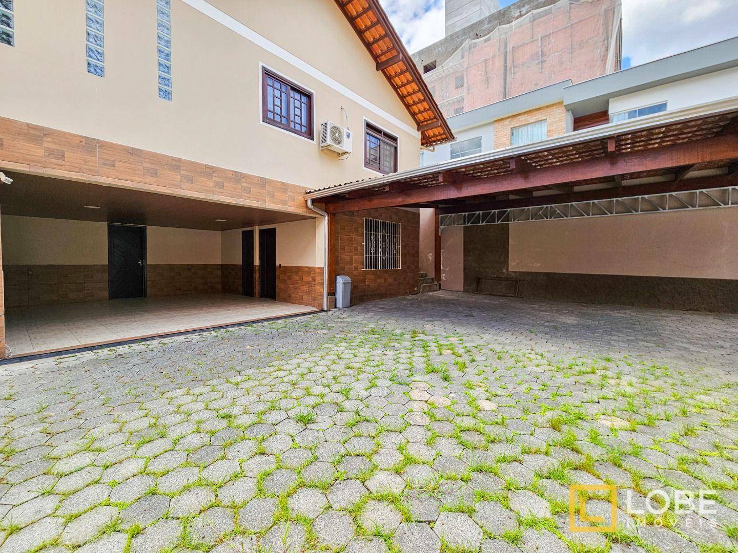 Casa à venda com 3 quartos, 300m² - Foto 5