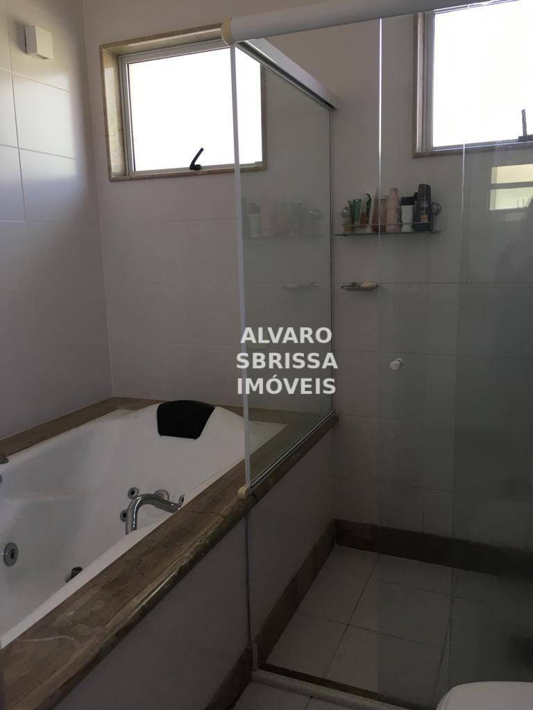 Casa de Condomínio à venda com 4 quartos, 450m² - Foto 21