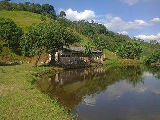 Fazenda à venda com 3 quartos, 33000m² - Foto 1