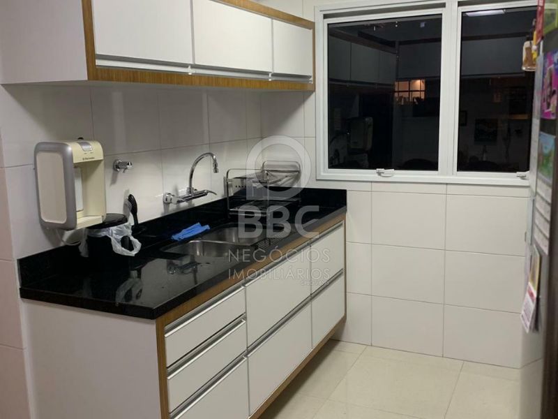 Apartamento à venda com 3 quartos, 150m² - Foto 8