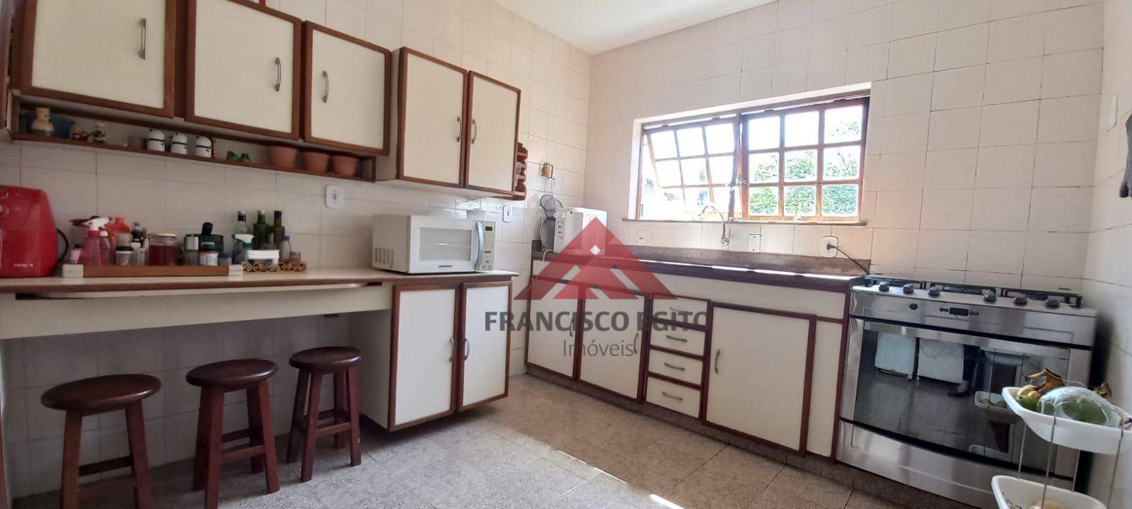 Casa à venda com 4 quartos, 244m² - Foto 19