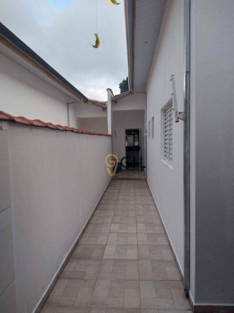 Casa à venda com 2 quartos, 90m² - Foto 12